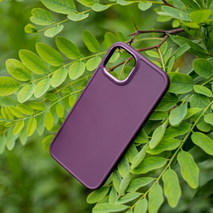 Satin case for iPhone 15 6,1" burgundy